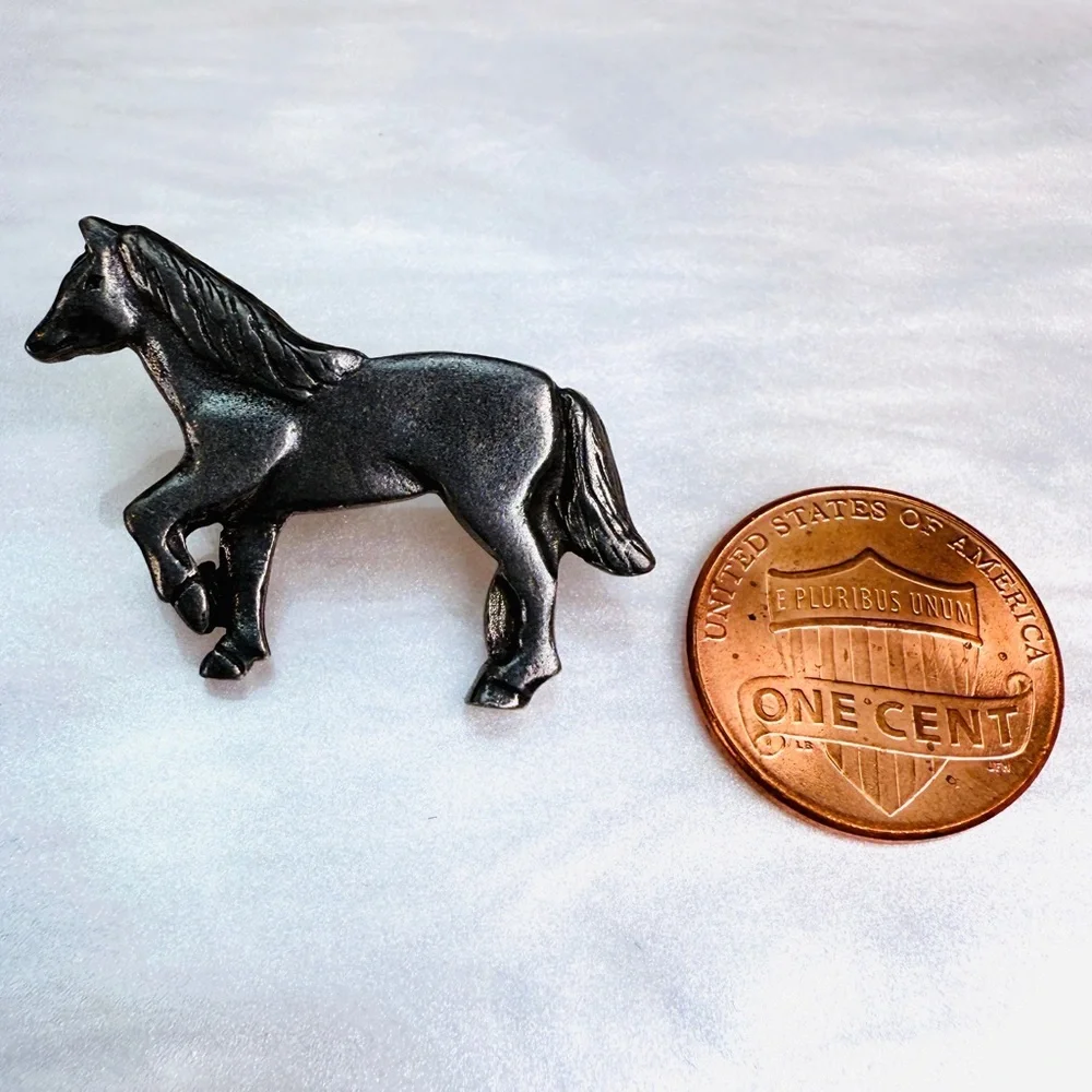 Vintage dark Silvertone Horse pin